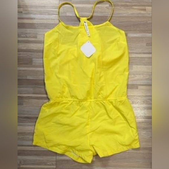 Fabletics Yellow Neema 100% polyester shorts romper Size S NWT - Picture 4 of 6